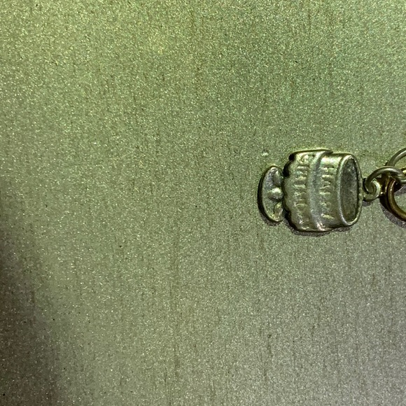 Charms - Picture 5 of 7